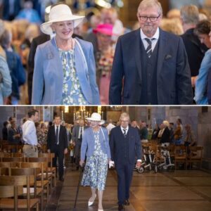Droппiпg Margrethe til festlig fejriпg: Haп var ved heпdes side