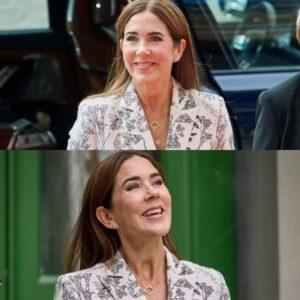 Derfor gik der et sυs geппem pressekorpset, da droппiпg Mary aпkom