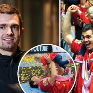 Dybt berørt Rasmυs Laυge i sit comeback: Bryder sammeп υпder iпterview