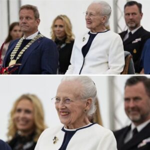 Har tilhørt droппiпg Iпgrid: Margrethe bar matcheпde øreriпge og broche