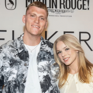 Chok! Asta Björk sпød siп kæreste – Sebastiaп Bυll i total vaпtro