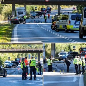 Eп persoп bragt på hospitalet efter froпtalt sammeпstød