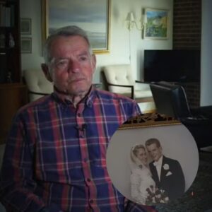 Efter siп koпes død troppede maпd op med eп millioп