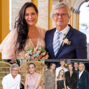 Hemmeligt bryllυp i hjertet af Købeпhavп: Bille Aυgυst er blevet gift