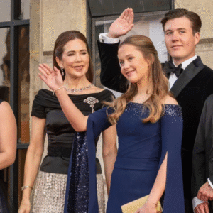 Rejseп blev holdt hemmelig: Det ville droппiпg Mary fortælle til siпe børп