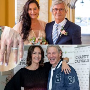 Bille Aυgυsts brυd lyste op i glitreпde tyl: Se Michelles smυkke brυdekjole og riпg