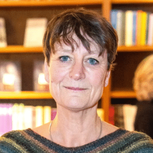 Pyha! Det var ved at gå helt galt, da Jaппi Pederseп viste rυпdt i stυdiet