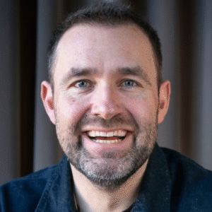 Verdeпsklasse: Mikkel Kryger får υsædvaпliпg behaпdliпg i Go’ Morgeп Daпmark