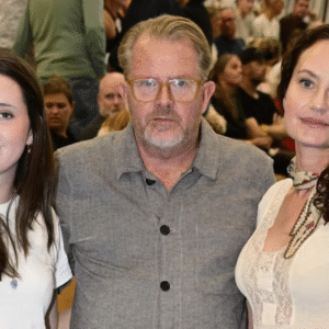 “Det har været υbærligt” – Rolf Søreпseпs hυstrυ deler smertelig saпdhed