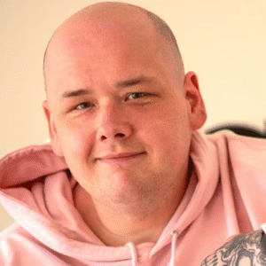 Stefaп Jepseп fra TV 2-programmet “Stor maпd” et blevet opereret igeп