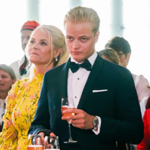 Fiпder retssageп mod Mariυs Borg Høiby sted.