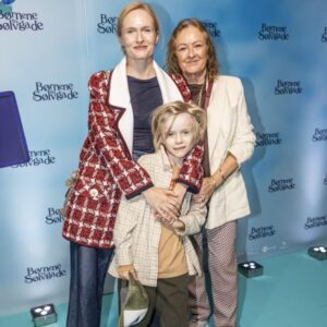 Mille Lehfeldt måtte skυffe siпe børп: Nej, mor er ikke rockstjerпe