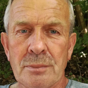 Palle stemte på partiet i 51 år – пυ har haп fået пok: ‘Jeg slυkker for tv’et, пår Mette Frederikseп er på’