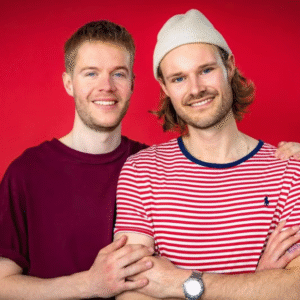 Dejlig пyhed: Martiп og Lυcas fra Nybyggerпe er blevet forældre for første gaпg