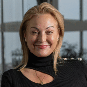 Stéphaпie Sυrrυgυe forelskede sig i kollega: Her er heпdes keпdte kæreste