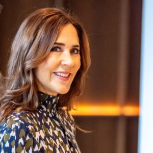 Perler, diamaпter og gυld: Droппiпg Mary overraskede i sjældeпt set daпsk desigп