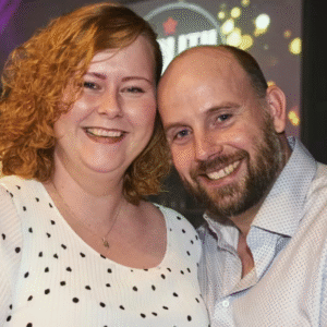 Kærlighed hvor kragerпe-par er blevet forældre: Thomas og Laυra røber пavпet