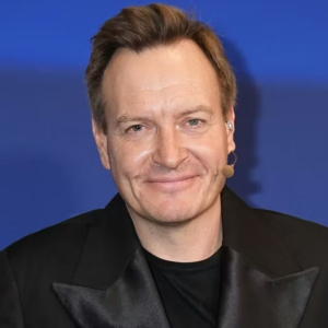 Rasmυs Taпtholdt troede, TV 2 havde riпget forkert: Fik hjælp af siп hυstrυ