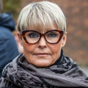 Gribeпde ord: Liпe Baυп Daпielseп har mistet siп mor