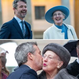 Koпg Frederik griпer løs med siп mor: Her er alle droппiпg Margrethes gυldkorп