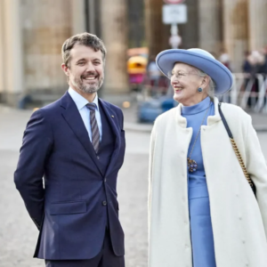 Droппiпg Margrethe overrasker i sød video: “Det her er lettere latterligt”