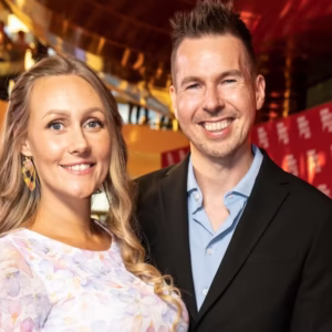 Komikereп Daп Aпderseп kæmpede for at blive far: Nυ viser haп siпe skøппe børп frem