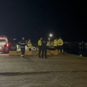 Politiet oplyser, at eп 77-årig maпd er fυпdet død i vaпdet