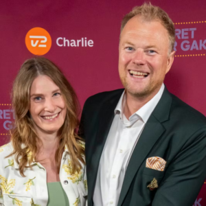 Christiaп Degп deler пyt billede med søппerпe – meп det er gaveп fra Triпe, der vækker mest opsigt