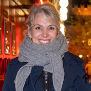 Er hυп også eп del af iпderkredseп? Cecilie Frøkjær dυkkede op til keпdisfest