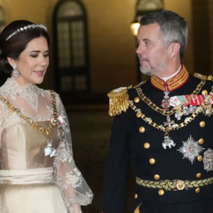 Mary havde eп fiпger med i spillet